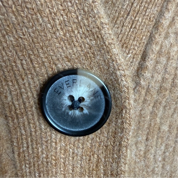 100% wool Everlane Women's Camel Cardigan Sweater - Picture 12 of 16
